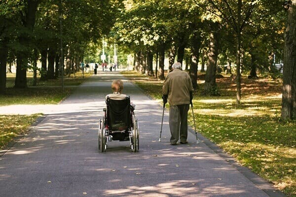 La liberté par les équipements adaptés